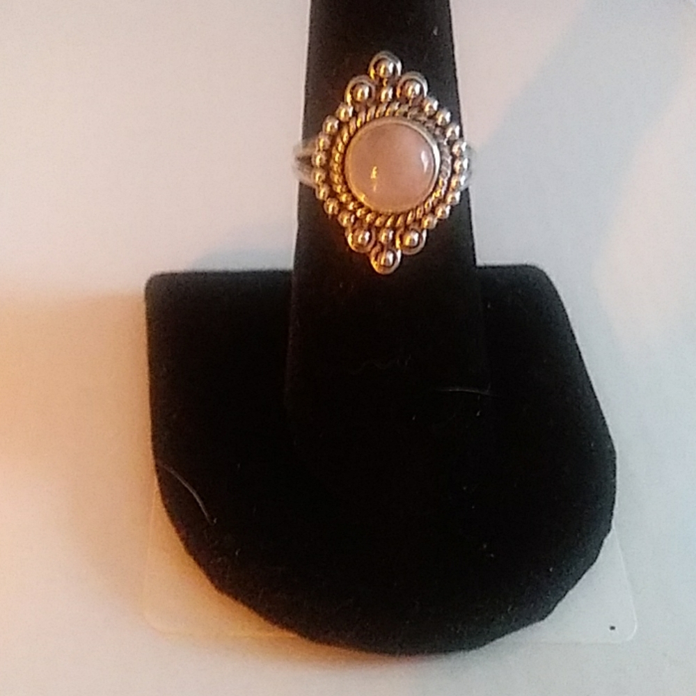 Ring - Picture 3 of 4